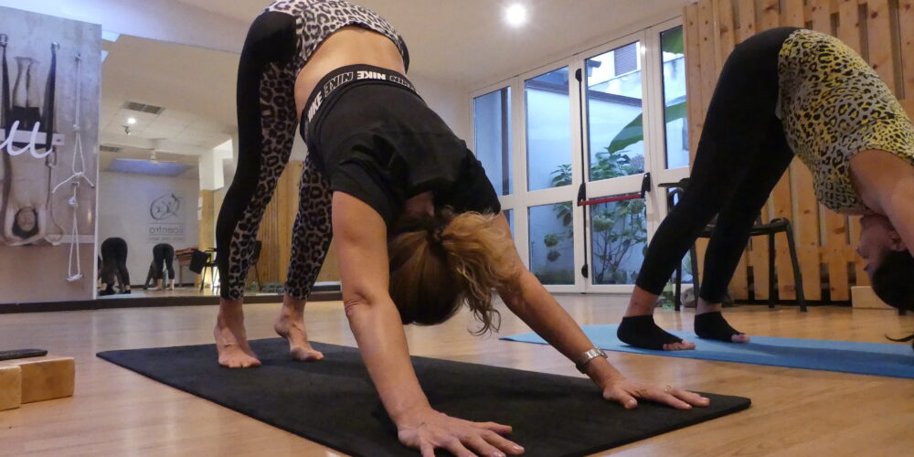 vinyasa yoga respiro e movimento lezione di yoga presso associazione sportiva il centro 4.0 viareggio lucca